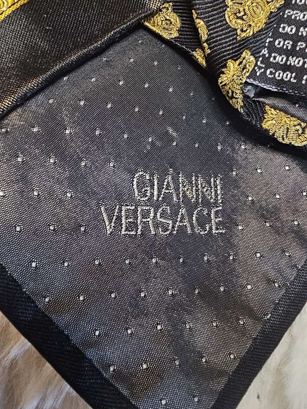 Versace Black and Gold Medallion Pattern Silk Tie - Picture 3 of 6